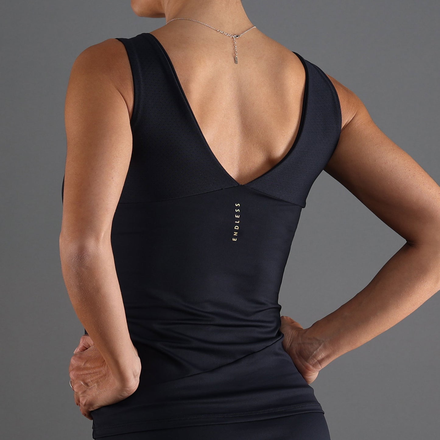 T-SHIRT CURVE - BLACK