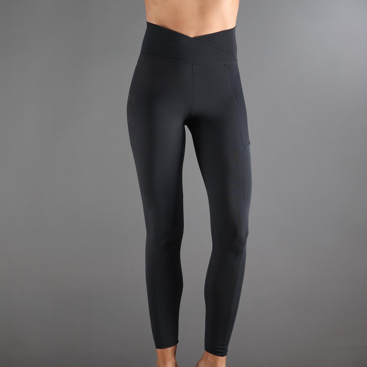 ENDLESS LEGGINGS CROSS POCKET - BLACK ENDLESS