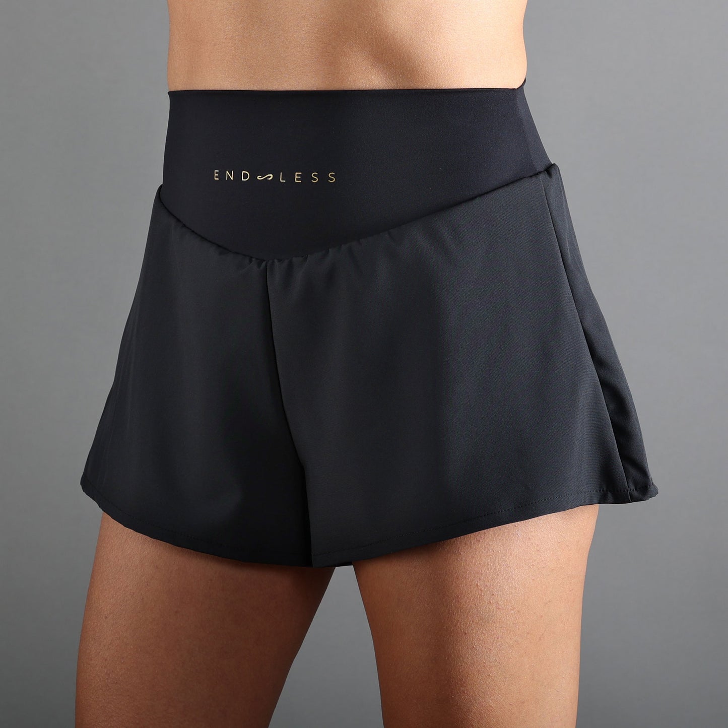 SHORT COURT - BLACK
