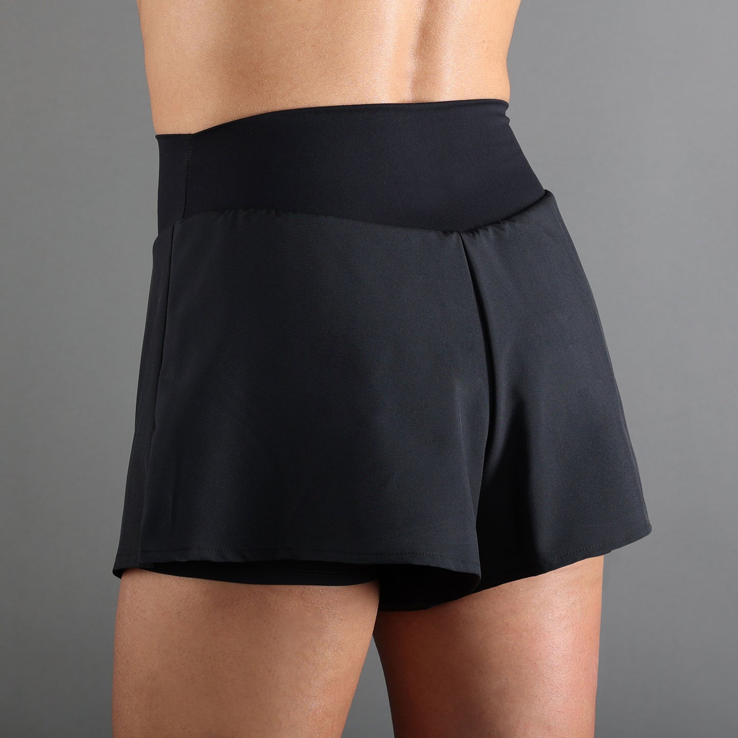 SHORT COURT - BLACK