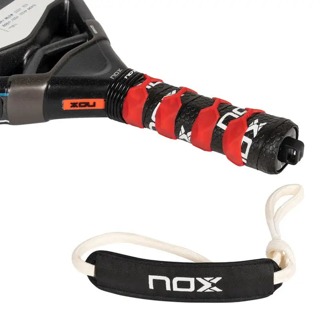 Chaussures de padel AT10 LUX Noir / Rouge – NOX